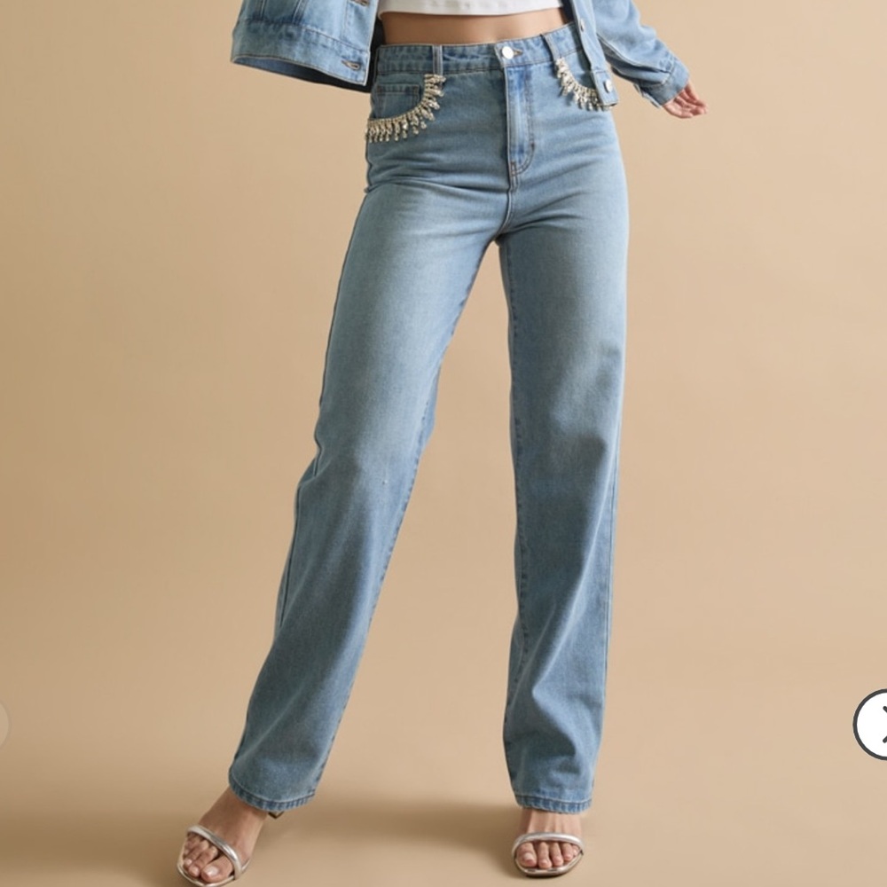 Francesca’s Tgla Karla Embellished Pocket Straight Leg Denim Jeans